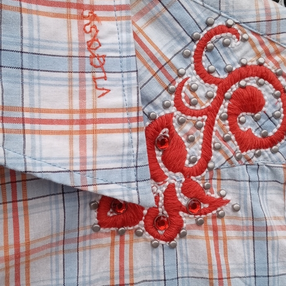 Vigoss Embellished Button Shirt - Picture 7 of 8